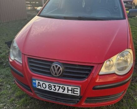 Красный Фольксваген Поло, объемом двигателя 1.2 л и пробегом 175 тыс. км за 3000 $, фото 1 на Automoto.ua