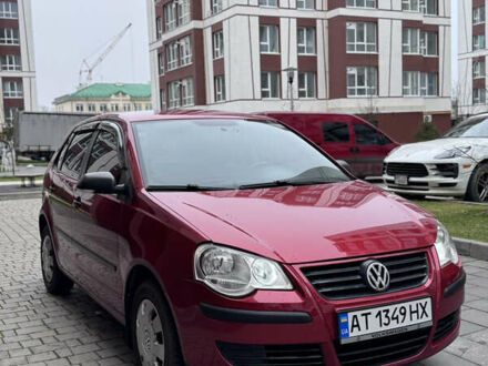 Красный Фольксваген Поло, объемом двигателя 1.4 л и пробегом 235 тыс. км за 5500 $, фото 1 на Automoto.ua