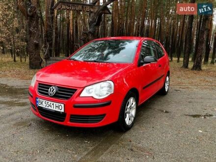 Червоний Фольксваген Поло, об'ємом двигуна 1.42 л та пробігом 170 тис. км за 4500 $, фото 1 на Automoto.ua