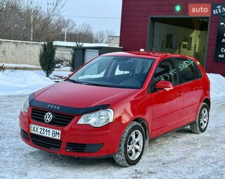 Красный Фольксваген Поло, объемом двигателя 1.4 л и пробегом 135 тыс. км за 5900 $, фото 1 на Automoto.ua