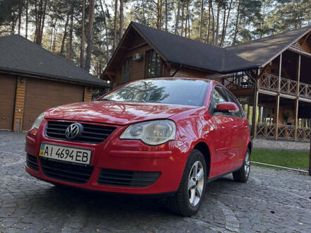 Фольксваген Поло 2008 в Обухове на Automoto.ua Красный Фольксваген Поло, объемом двигателя 1.39 л и пробегом 176 тыс. км за 6990 $, фото 1 на Automoto.ua