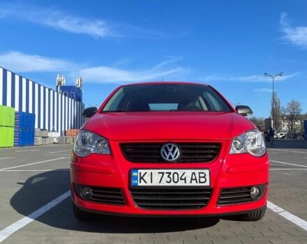 Красный Фольксваген Поло, объемом двигателя 1.2 л и пробегом 168 тыс. км за 4500 $, фото 1 на Automoto.ua