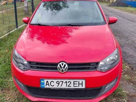 Красный Фольксваген Поло, объемом двигателя 1.6 л и пробегом 253 тыс. км за 6500 $, фото 1 на Automoto.ua