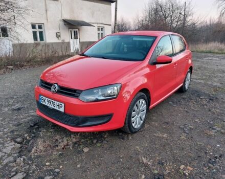 Красный Фольксваген Поло, объемом двигателя 1.2 л и пробегом 200 тыс. км за 5550 $, фото 1 на Automoto.ua