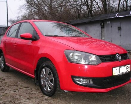 Красный Фольксваген Поло, объемом двигателя 1.4 л и пробегом 85 тыс. км за 8500 $, фото 1 на Automoto.ua