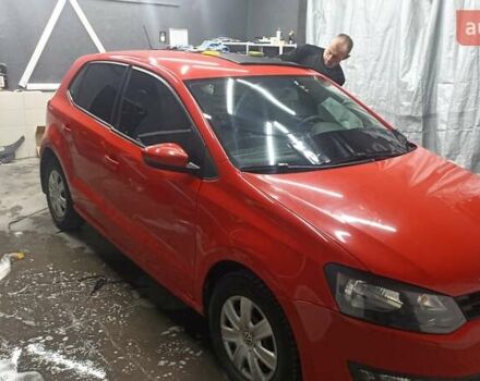 Красный Фольксваген Поло, объемом двигателя 1.39 л и пробегом 156 тыс. км за 7200 $, фото 1 на Automoto.ua