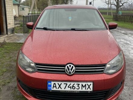 Фольксваген Поло 2012 в Лозовой на Automoto.ua Красный Фольксваген Поло, объемом двигателя 1.6 л и пробегом 280 тыс. км за 4500 $, фото 1 на Automoto.ua