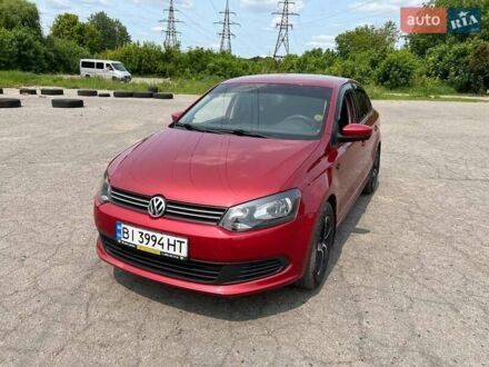 Фольксваген Поло 2013 у Полтаві на Automoto.ua Червоний Фольксваген Поло, об'ємом двигуна 1.6 л та пробігом 176 тис. км за 7400 $, фото 1 на Automoto.ua