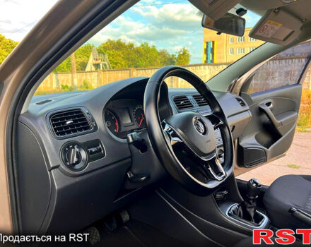 Фольксваген Поло, объемом двигателя 1.6 л и пробегом 66 тыс. км за 9900 $, фото 6 на Automoto.ua