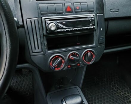 Желтый Фольксваген Поло, объемом двигателя 1.4 л и пробегом 123 тыс. км за 5300 $, фото 17 на Automoto.ua