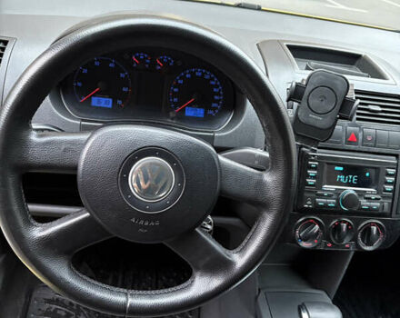 Желтый Фольксваген Поло, объемом двигателя 1.39 л и пробегом 239 тыс. км за 5000 $, фото 14 на Automoto.ua