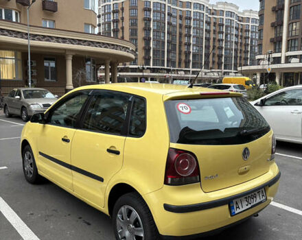 Желтый Фольксваген Поло, объемом двигателя 1.39 л и пробегом 239 тыс. км за 5000 $, фото 5 на Automoto.ua