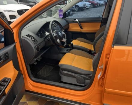 Жовтий Фольксваген Поло, об'ємом двигуна 1.4 л та пробігом 239 тис. км за 5350 $, фото 9 на Automoto.ua