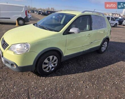 Желтый Фольксваген Поло, объемом двигателя 1.6 л и пробегом 124 тыс. км за 2900 $, фото 5 на Automoto.ua