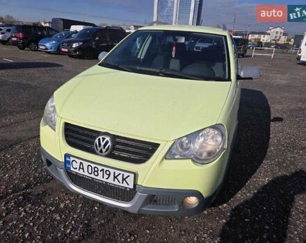 Желтый Фольксваген Поло, объемом двигателя 1.6 л и пробегом 124 тыс. км за 2990 $, фото 3 на Automoto.ua