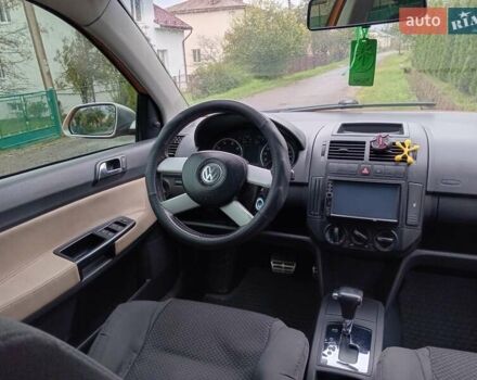 Жовтий Фольксваген Поло, об'ємом двигуна 1.39 л та пробігом 140 тис. км за 4500 $, фото 30 на Automoto.ua
