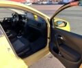 Желтый Фольксваген Поло, объемом двигателя 1.39 л и пробегом 161 тыс. км за 6500 $, фото 10 на Automoto.ua