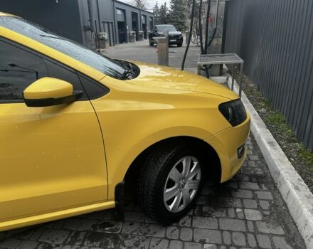 Жовтий Фольксваген Поло, об'ємом двигуна 0.14 л та пробігом 153 тис. км за 7000 $, фото 4 на Automoto.ua
