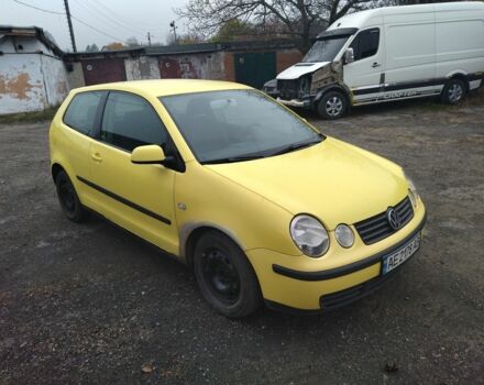 Желтый Фольксваген Поло, объемом двигателя 1.2 л и пробегом 230 тыс. км за 2500 $, фото 2 на Automoto.ua