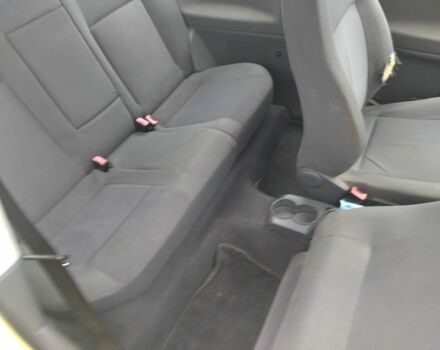 Желтый Фольксваген Поло, объемом двигателя 1.2 л и пробегом 230 тыс. км за 2500 $, фото 7 на Automoto.ua