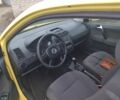 Желтый Фольксваген Поло, объемом двигателя 1.2 л и пробегом 230 тыс. км за 2500 $, фото 5 на Automoto.ua