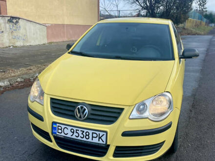 Фольксваген Поло 2006 у Львові на Automoto.ua Жовтий Фольксваген Поло, об'ємом двигуна 1.4 л та пробігом 183 тис. км за 5700 $, фото 1 на Automoto.ua