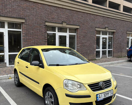 Желтый Фольксваген Поло, объемом двигателя 1.39 л и пробегом 239 тыс. км за 5000 $, фото 1 на Automoto.ua