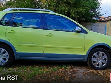 Желтый Фольксваген Поло, объемом двигателя 1.4 л и пробегом 89 тыс. км за 5999 $, фото 1 на Automoto.ua