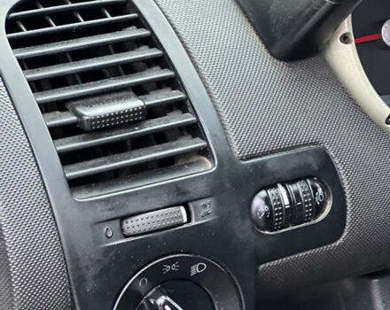 Сірий Фольксваген Поло, об'ємом двигуна 1.4 л та пробігом 380 тис. км за 1950 $, фото 15 на Automoto.ua