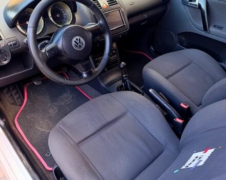 Серый Фольксваген Поло, объемом двигателя 1.4 л и пробегом 245 тыс. км за 3000 $, фото 5 на Automoto.ua