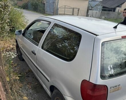 Серый Фольксваген Поло, объемом двигателя 1.4 л и пробегом 380 тыс. км за 1300 $, фото 3 на Automoto.ua