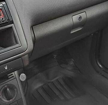 Серый Фольксваген Поло, объемом двигателя 1.4 л и пробегом 202 тыс. км за 4000 $, фото 14 на Automoto.ua