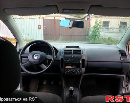 Серый Фольксваген Поло, объемом двигателя 1.2 л и пробегом 220 тыс. км за 3000 $, фото 8 на Automoto.ua