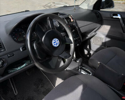 Сірий Фольксваген Поло, об'ємом двигуна 1.39 л та пробігом 238 тис. км за 4000 $, фото 5 на Automoto.ua