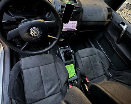 Серый Фольксваген Поло, объемом двигателя 1.2 л и пробегом 260 тыс. км за 3800 $, фото 6 на Automoto.ua