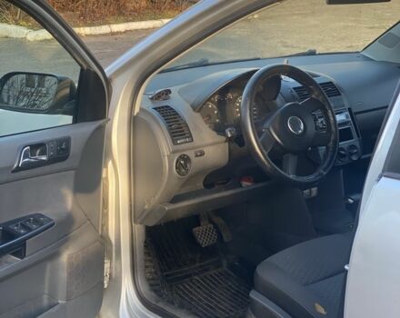 Сірий Фольксваген Поло, об'ємом двигуна 1.4 л та пробігом 196 тис. км за 3500 $, фото 4 на Automoto.ua