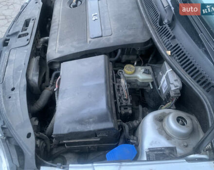 Серый Фольксваген Поло, объемом двигателя 1.39 л и пробегом 230 тыс. км за 4800 $, фото 7 на Automoto.ua