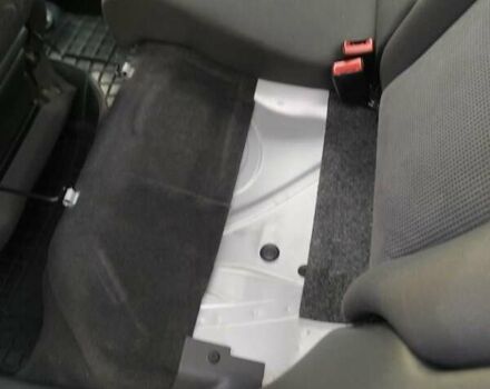 Серый Фольксваген Поло, объемом двигателя 1.39 л и пробегом 140 тыс. км за 4200 $, фото 9 на Automoto.ua