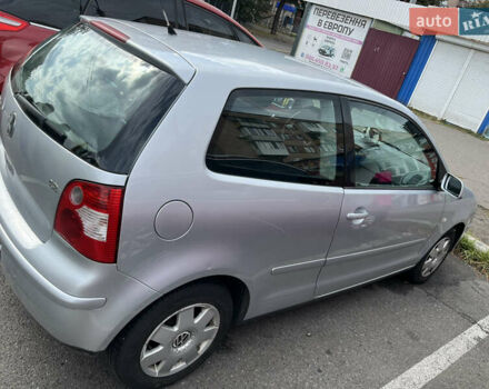 Серый Фольксваген Поло, объемом двигателя 1.2 л и пробегом 220 тыс. км за 4500 $, фото 2 на Automoto.ua