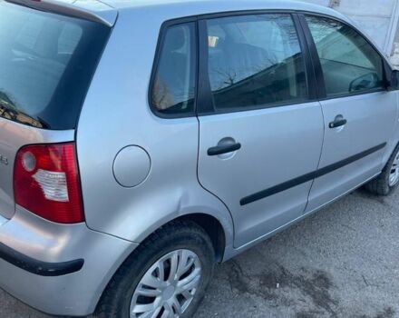 Серый Фольксваген Поло, объемом двигателя 1.4 л и пробегом 320 тыс. км за 1999 $, фото 3 на Automoto.ua