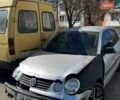 Серый Фольксваген Поло, объемом двигателя 1.39 л и пробегом 567 тыс. км за 1999 $, фото 1 на Automoto.ua