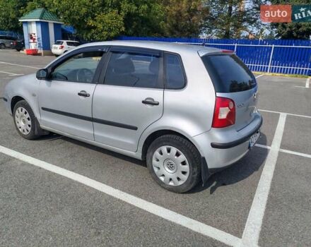 Серый Фольксваген Поло, объемом двигателя 1.39 л и пробегом 410 тыс. км за 3500 $, фото 7 на Automoto.ua