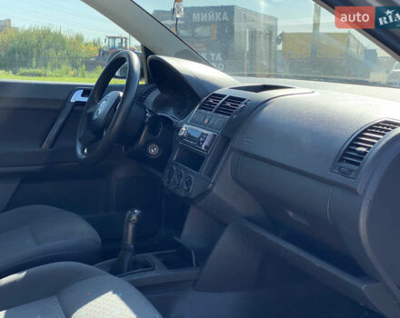 Серый Фольксваген Поло, объемом двигателя 1.2 л и пробегом 217 тыс. км за 2999 $, фото 10 на Automoto.ua