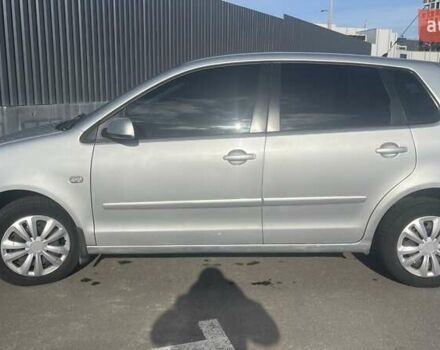 Серый Фольксваген Поло, объемом двигателя 1.4 л и пробегом 219 тыс. км за 4200 $, фото 5 на Automoto.ua