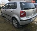 Серый Фольксваген Поло, объемом двигателя 1.4 л и пробегом 200 тыс. км за 4000 $, фото 1 на Automoto.ua
