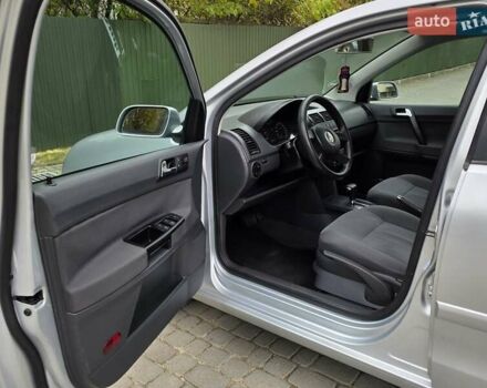 Серый Фольксваген Поло, объемом двигателя 1.4 л и пробегом 224 тыс. км за 4450 $, фото 16 на Automoto.ua