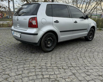 Серый Фольксваген Поло, объемом двигателя 1.2 л и пробегом 272 тыс. км за 3500 $, фото 5 на Automoto.ua