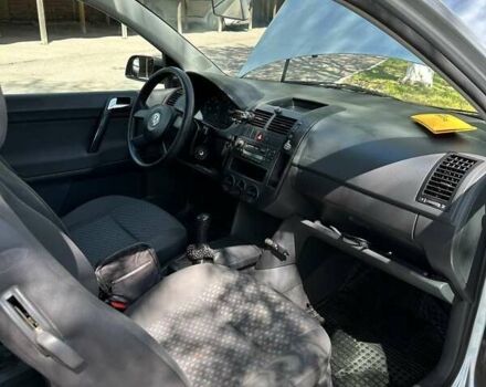 Сірий Фольксваген Поло, об'ємом двигуна 1.2 л та пробігом 205 тис. км за 3500 $, фото 3 на Automoto.ua