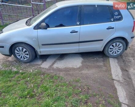 Серый Фольксваген Поло, объемом двигателя 1.4 л и пробегом 240 тыс. км за 4500 $, фото 5 на Automoto.ua