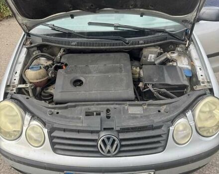 Серый Фольксваген Поло, объемом двигателя 1.4 л и пробегом 250 тыс. км за 4500 $, фото 1 на Automoto.ua